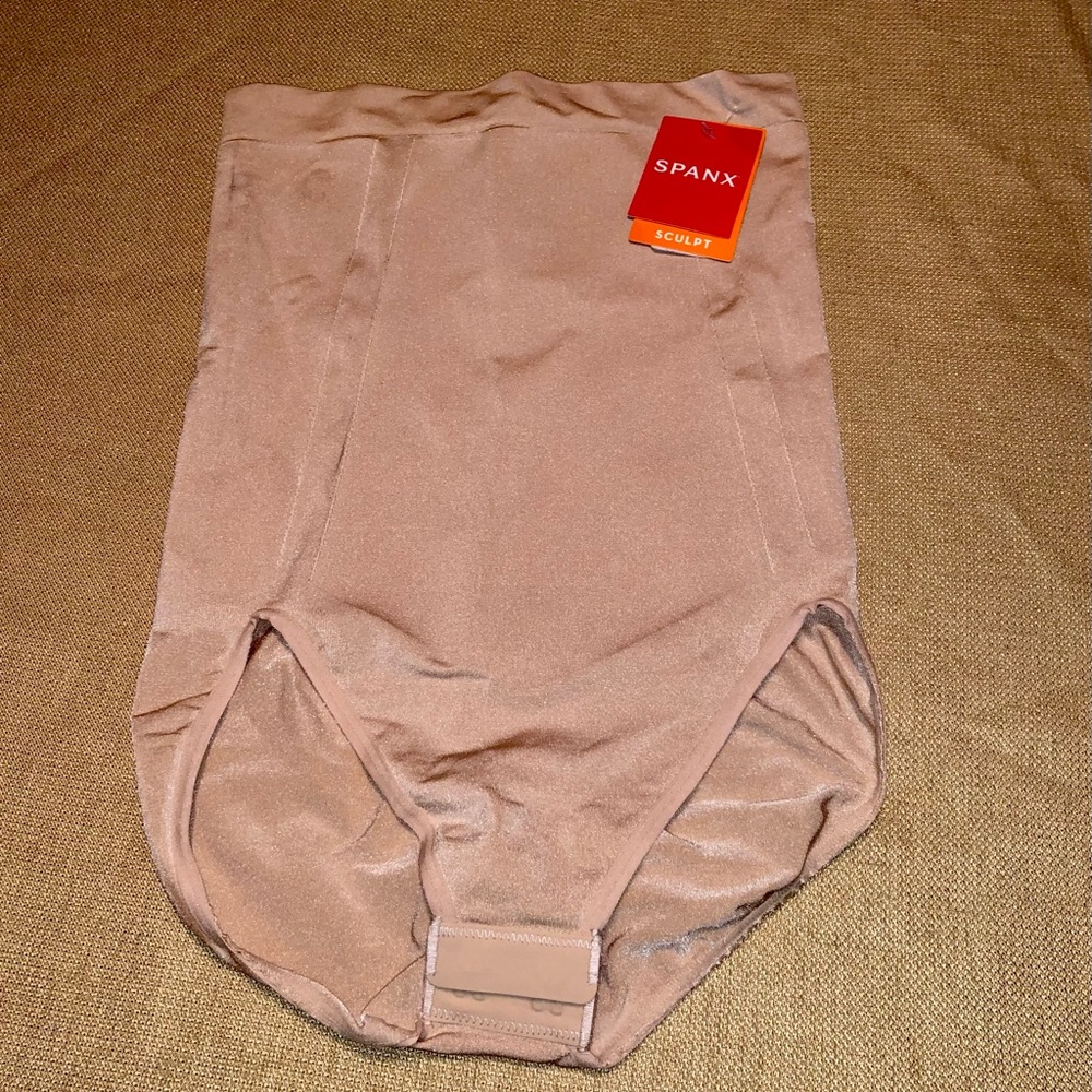 NWT Spanx High Waisted Brief Soft Nude Size M
